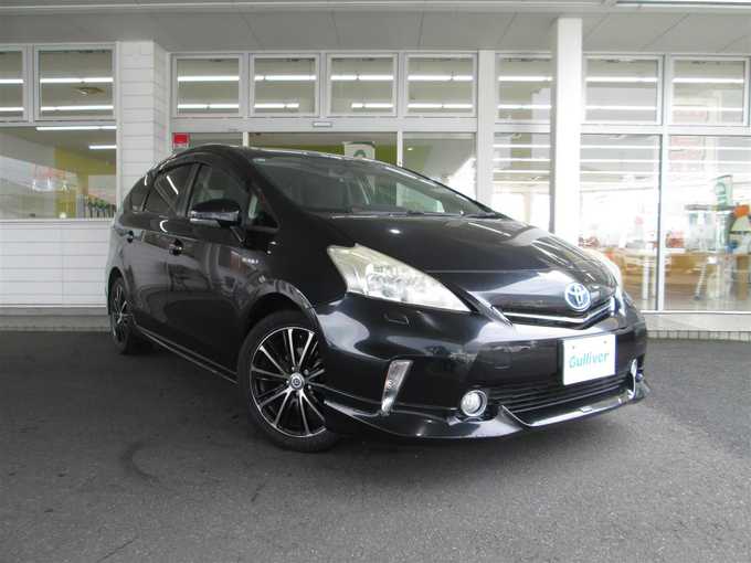 新着情報“プリウスαS”2013年式ブラック入荷しました！