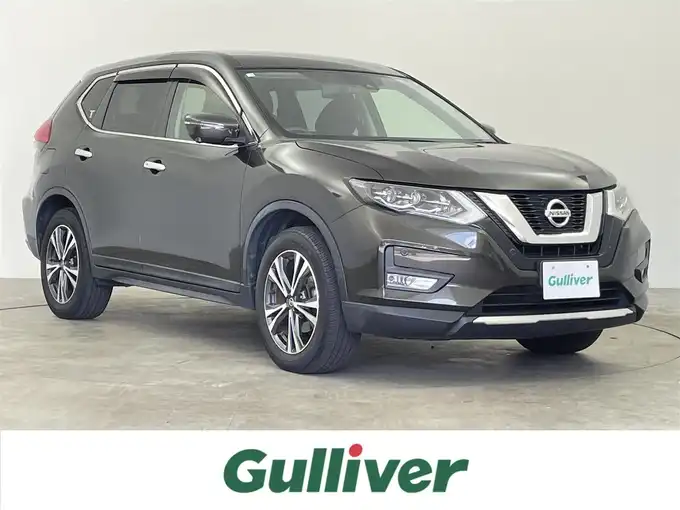 新着情報“エクストレイル20Xi”2018年式チタニウムカーキ入荷しました！