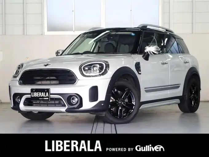 新着情報“ＭＩＮＩクーパーD クロスオーバー エッセンシャル・トリム”2022年式パール入荷しました！