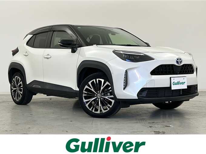 新着情報“ヤリスクロスハイブリッドX”2021年式ブラックマイカ/ホワイトパールクリスタルシャイン 2トーン入荷しました！