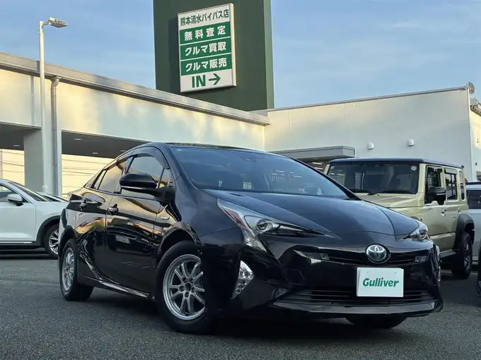 新着情報“プリウスSセーフティプラス”2016年式アティチュードブラックマイカ入荷しました！