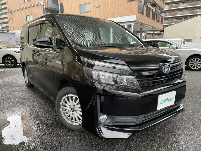 新着情報“ヴォクシーハイブリッドV”2015年式ブラック入荷しました！
