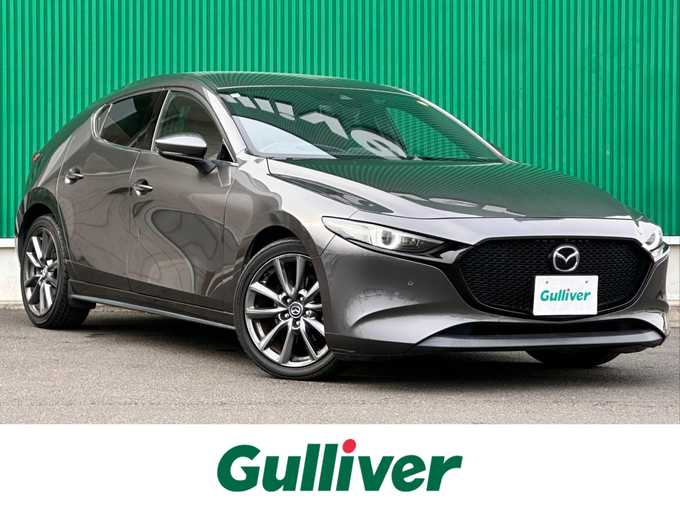 新着情報“ＭＡＺＤＡ３ファストバックXDバーガンディ セレクション”2021年式マシーングレープレミアムM入荷しました！