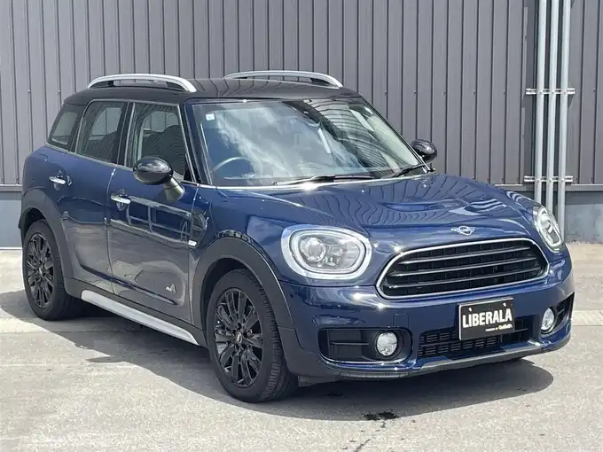 新着情報“ＭＩＮＩクーパーD クロスオーバー オール4”2019年式ラピスラグジュアリーブルー入荷しました！