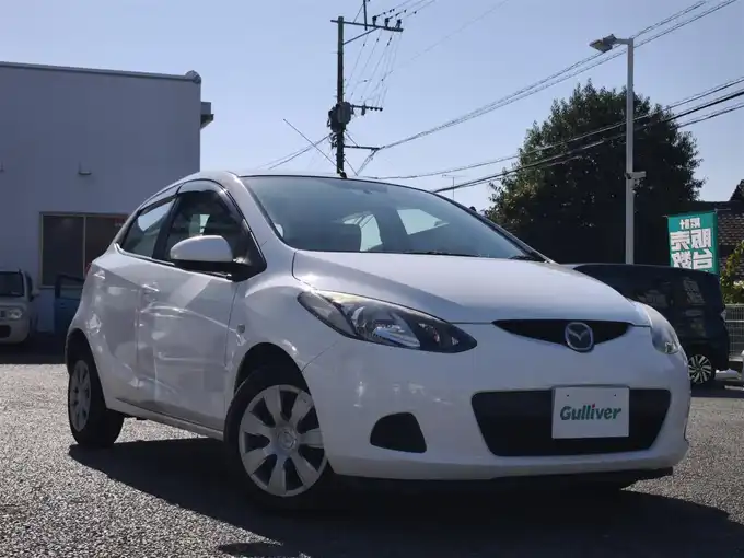 新着情報“デミオ13C”2010年式アークティックホワイト入荷しました！