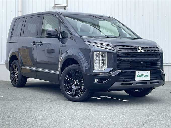 新着情報“デリカＤ：５シャモニー（電動サイドステップ非装着車）”2025年式グラファイトグレーメタリック/ブラックマイカ入荷しました！