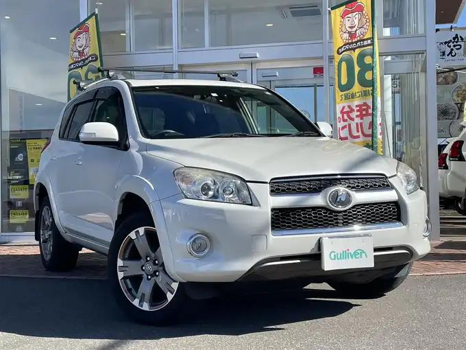 新着情報“ＲＡＶ４スポーツ”2012年式ホワイトパールクリスタルシャイン入荷しました！