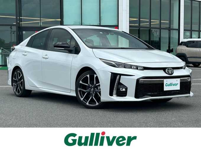 新着情報“プリウスＰＨＶS GRスポーツ”2020年式プラチナホワイトパールマイカ入荷しました！
