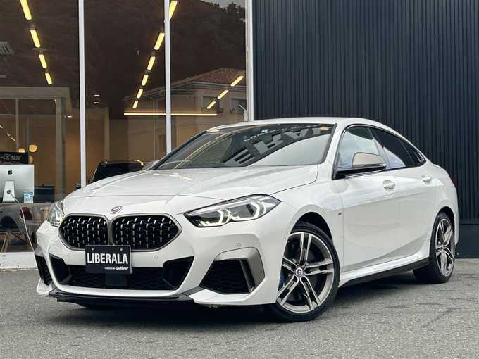 新着情報“２シリーズM235i xDriveグランクーペ”2023年式アルピンホワイトⅢ入荷しました！