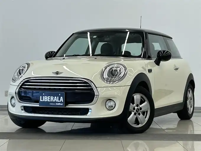 新着情報“ＭＩＮＩクーパー サザーク”2018年式ペッパー・ホワイト入荷しました！