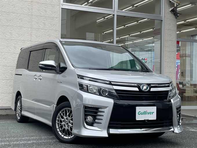 新着情報“ヴォクシーハイブリッドZS”2016年式シルバーM入荷しました！