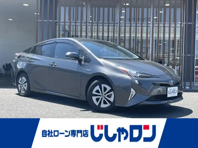 新着情報“プリウスA”2016年式グレーメタリック入荷しました！