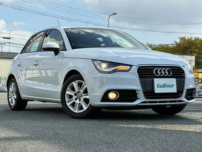新着情報“Ａ１スポーツバック1．4TFSI”2014年式パール入荷しました！