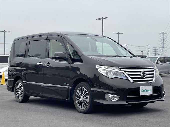 新着情報“セレナハイウェイスター S－ハイブリッド”2014年式タイガーアイブラウン入荷しました！