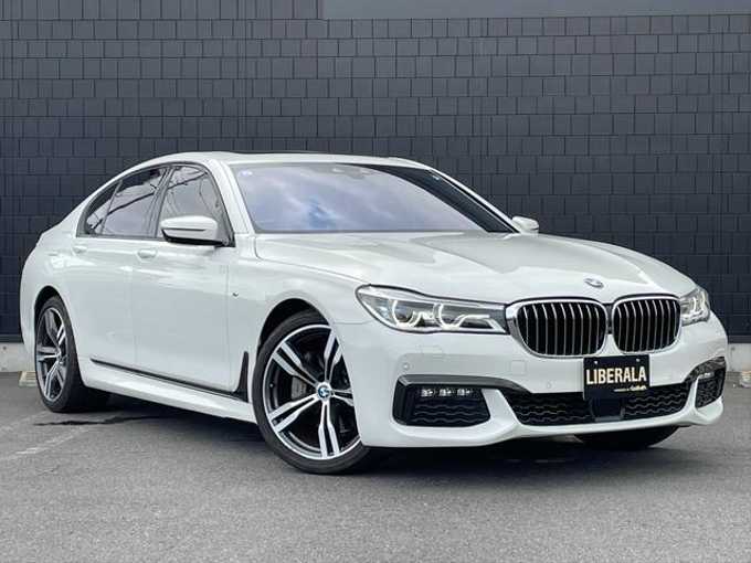新着情報“７シリーズ740i Mスポーツ”2019年式アルピンホワイトⅢ入荷しました！