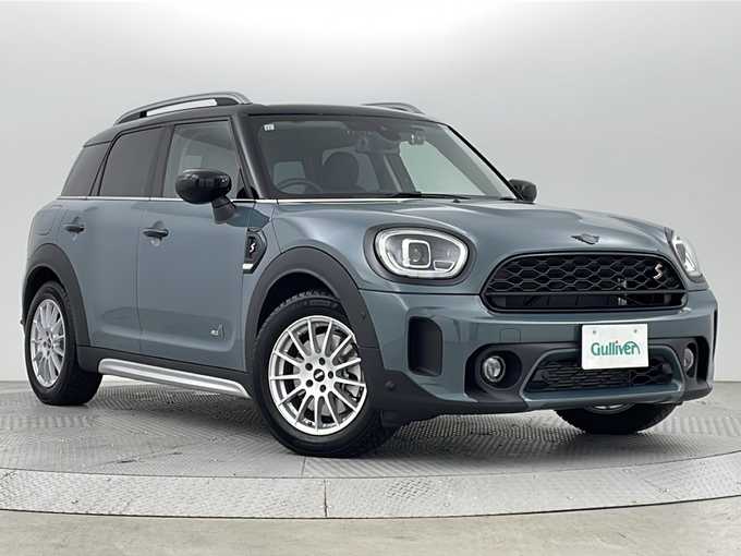 新着情報“ＭＩＮＩクーパーD クロスオーバー オール4 エッセンシャル・トリム”2021年式セージグリーンメタリック入荷しました！