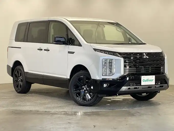 新着情報“デリカＤ：５シャモニー（電動サイドステップ非装着車）”2025年式白Ⅱ入荷しました！
