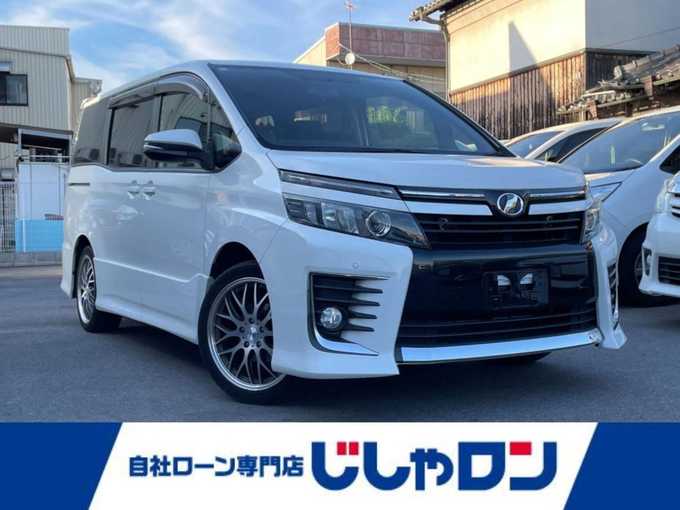 新着情報“ヴォクシーZS”2014年式ホワイトパールクリスタルシャイン入荷しました！