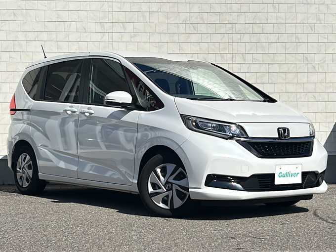 新着情報“フリードハイブリッドハイブリッド・G”2023年式プラチナホワイトパール入荷しました！