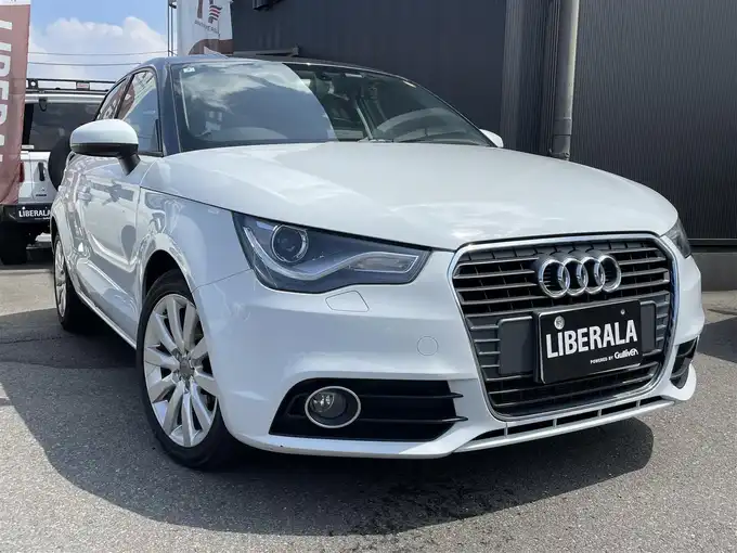 新着情報“Ａ１スポーツバック1．4TFSI”2014年式グレイシアホワイトメタリック入荷しました！