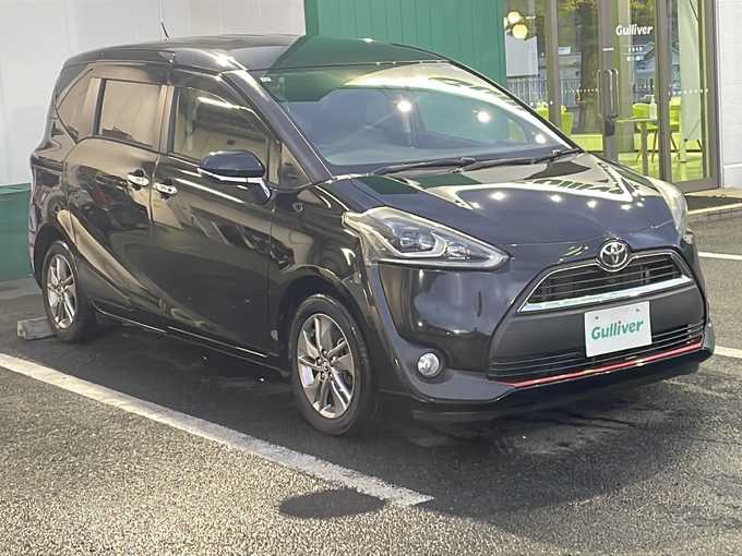 新着情報“シエンタG”2015年式ブラックマイカ入荷しました！