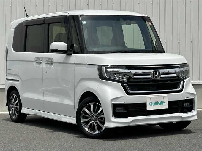新着情報“Ｎ－ＢＯＸカスタムL”2022年式プラチナホワイトパール入荷しました！