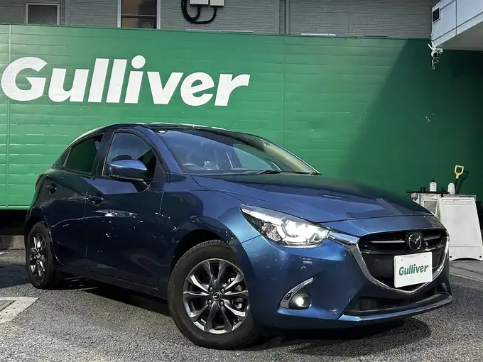 新着情報“デミオ15Sツーリング”2018年式エターナルブルーマイカ入荷しました！