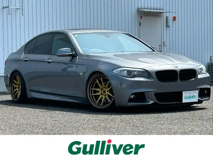 新着情報“５シリーズ528i”2012年式スペースグレー入荷しました！