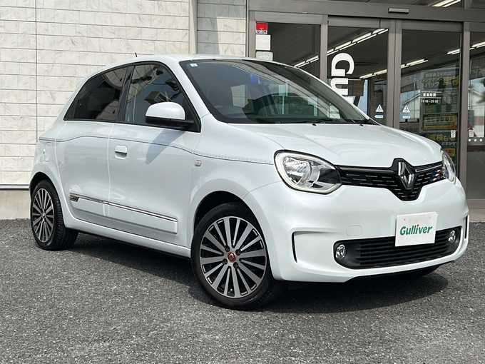 新着情報“トゥインゴシグネチャー”2021年式パール入荷しました！