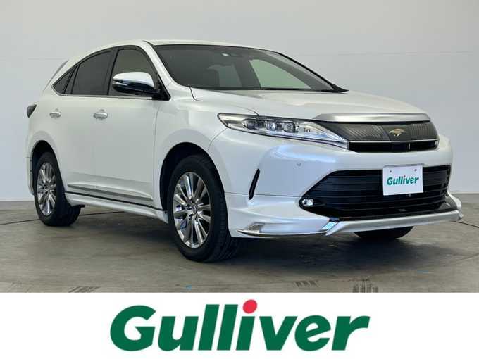 新着情報“ハリアープレミアム”2018年式ホワイトパールクリスタルシャイン入荷しました！