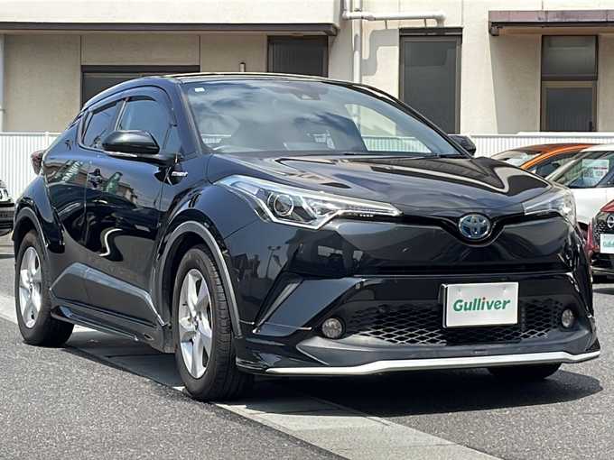 新着情報“Ｃ－ＨＲS”2017年式ブラックマイカ入荷しました！