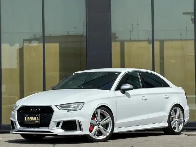 新着情報“ＲＳ３ベースグレード”2018年式白入荷しました！