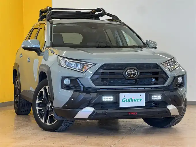 新着情報“ＲＡＶ４アドベンチャー”2019年式アーバンカーキ入荷しました！