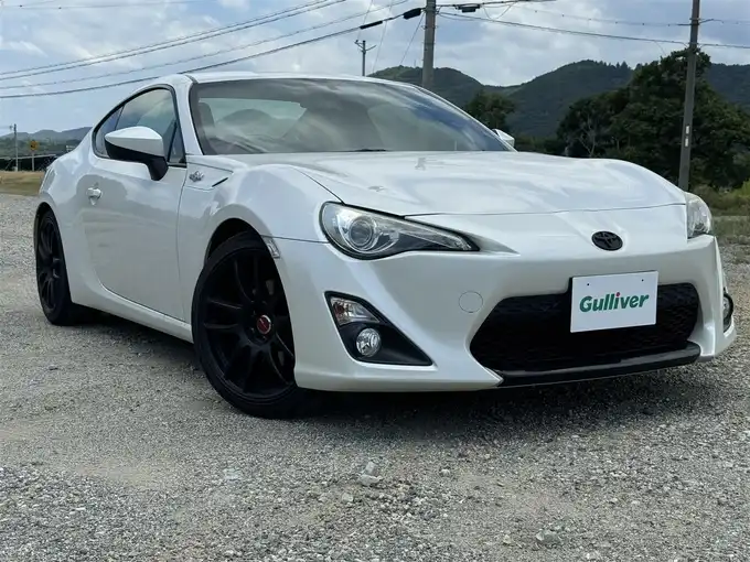 新着情報“８６GT”2012年式サテンホワイトパール入荷しました！