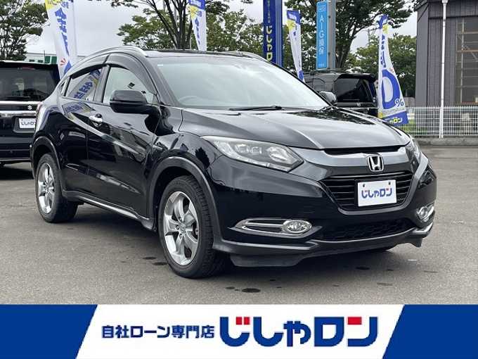 新着情報“ヴェゼルハイブリッド”2014年式クリスタルブラックパール入荷しました！