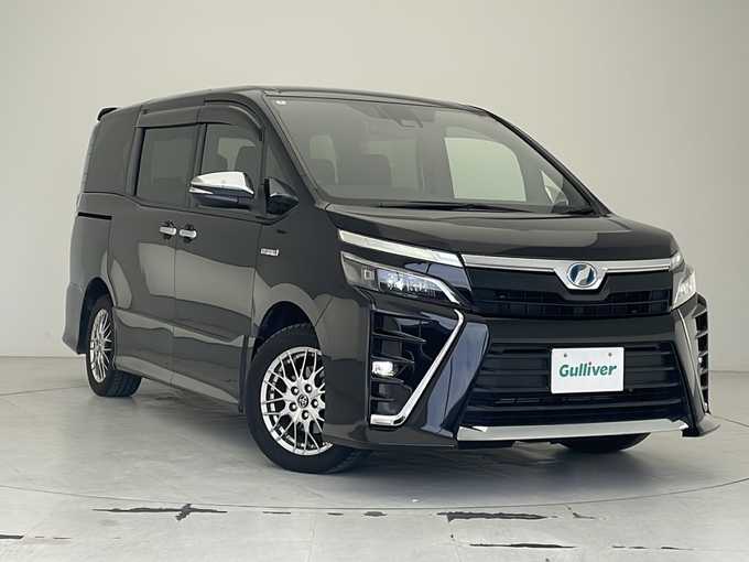 新着情報“ヴォクシーハイブリッドZS 煌”2018年式ブラック入荷しました！