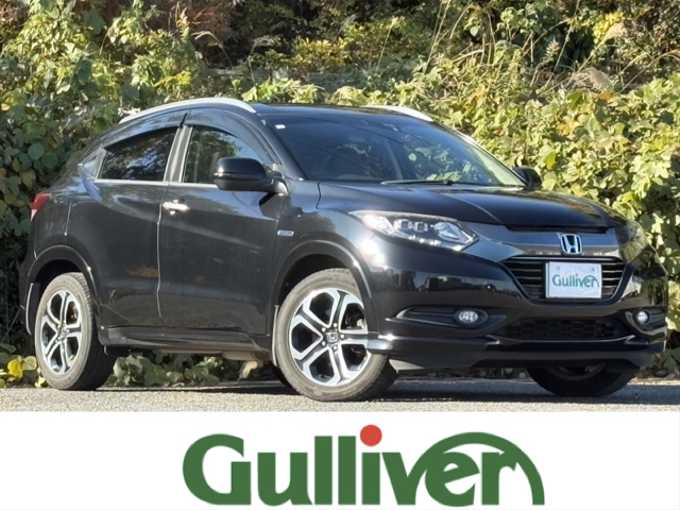 新着情報“ヴェゼルハイブリッドZ”2015年式クリスタルブラックパール入荷しました！