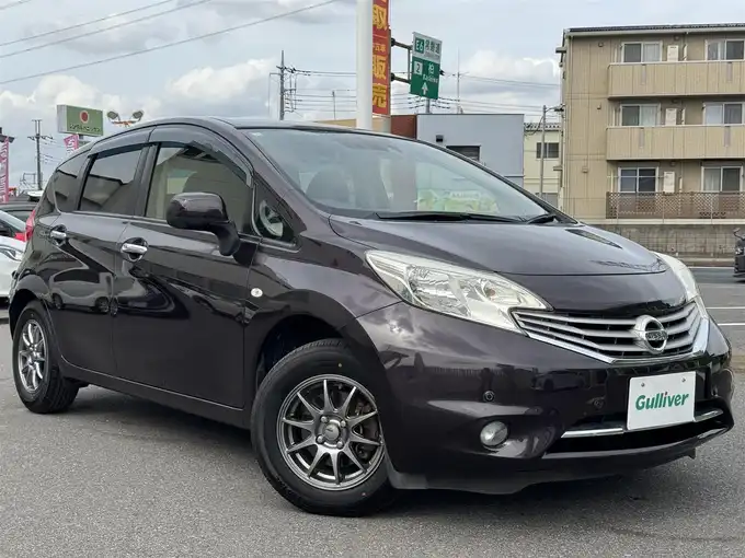 新着情報“ノートメダリスト エマージェンシーブレーキパッケージ”2014年式オーロラモーヴ入荷しました！