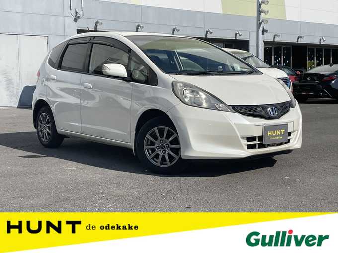 新着情報“フィット13G・スマートセレクション ファインスタイル”2013年式プレミアムホワイトパール入荷しました！