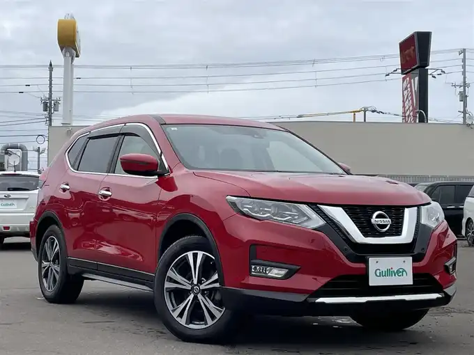 新着情報“エクストレイル20X”2019年式バーニングレッド入荷しました！