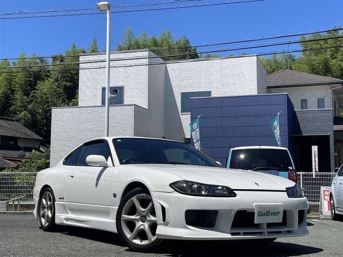 新着情報“シルビアスペックR bパッケージ”2000年式ホワイトパール入荷しました！