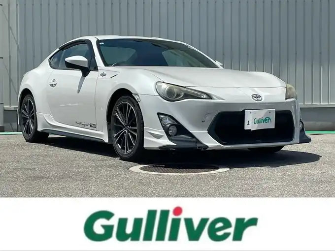 新着情報“８６GTリミテッド”2013年式サテンホワイトパール入荷しました！