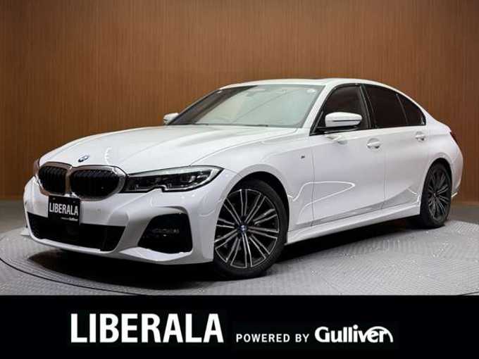 新着情報“３シリーズ320i Mスポーツ”2019年式アルピンホワイトⅢ入荷しました！
