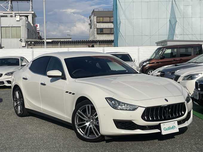 新着情報“ギブリグランスポーツ”2019年式白入荷しました！