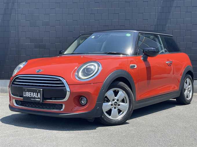 新着情報“ＭＩＮＩクーパー”2020年式ソラリスオレンジ入荷しました！