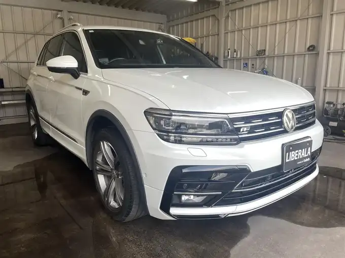 新着情報“ティグアンTDI 4モーション Rライン”2018年式オリックスホワイトパールエフェクト入荷しました！