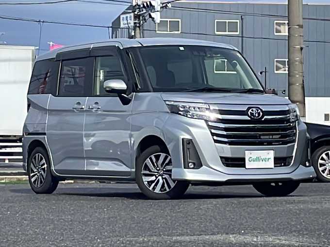 新着情報“ルーミーカスタムG”2022年式ブライトシルバーM入荷しました！