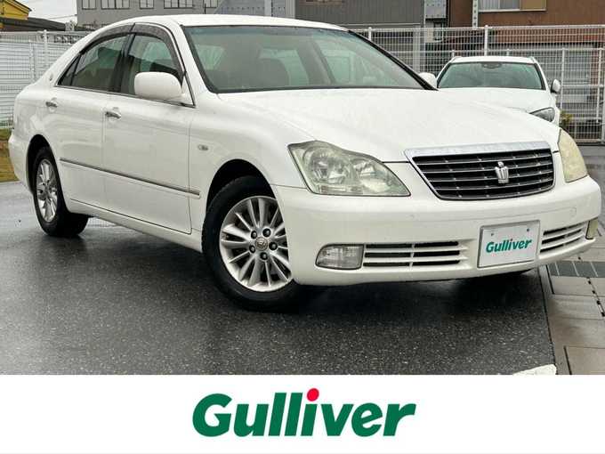 新着情報“クラウンロイヤルサルーン”2004年式ホワイトパールクリスタルシャイン入荷しました！