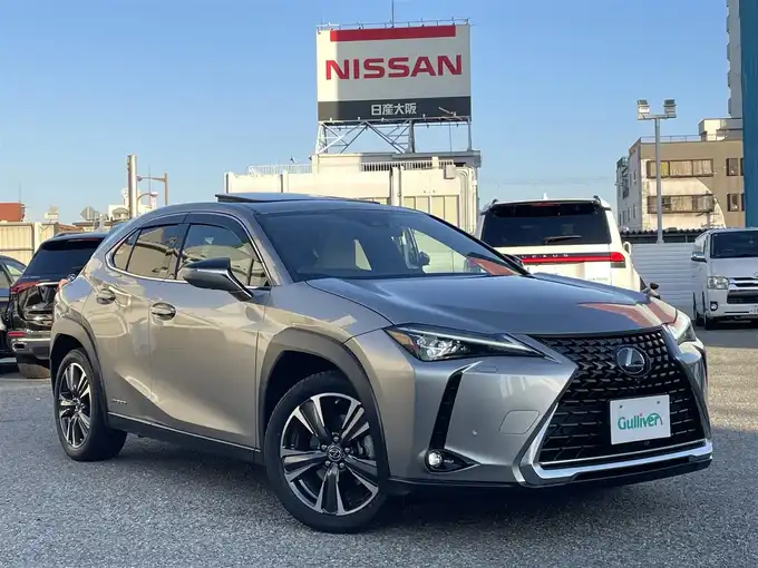 新着情報“ＵＸUX250h バージョンL”2019年式ソニックチタニウム入荷しました！