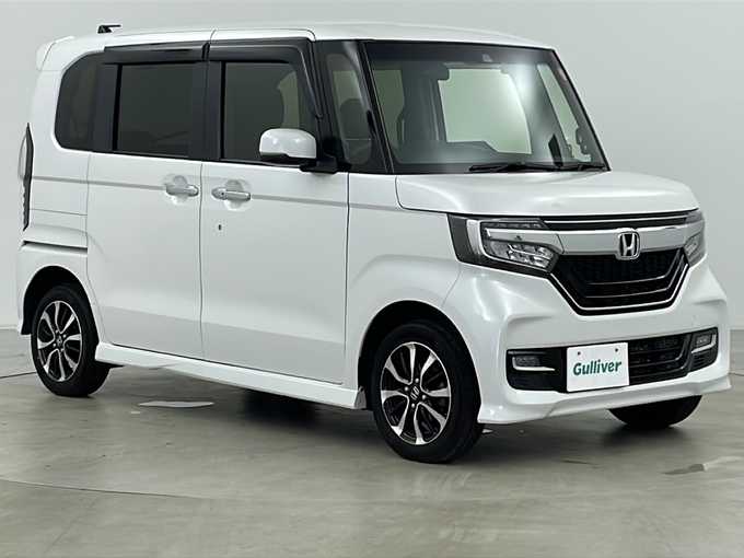 新着情報“Ｎ－ＢＯＸカスタムG・Lホンダセンシング”2018年式プラチナホワイトパール入荷しました！
